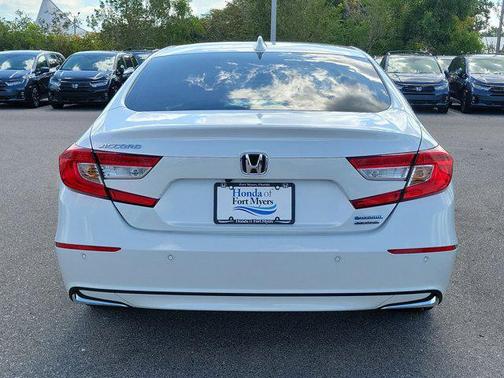 2022 Honda Accord Hybrid Touring