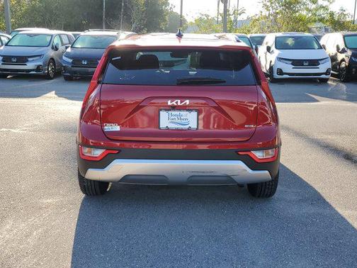 2023 Kia Niro LX