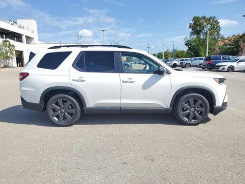 2025 Honda Pilot Sport