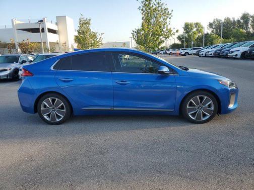 2017 Hyundai IONIQ Hybrid Limited