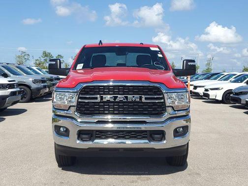 2024 RAM 2500 Big Horn Crew Cab 4x4 6'4' Box