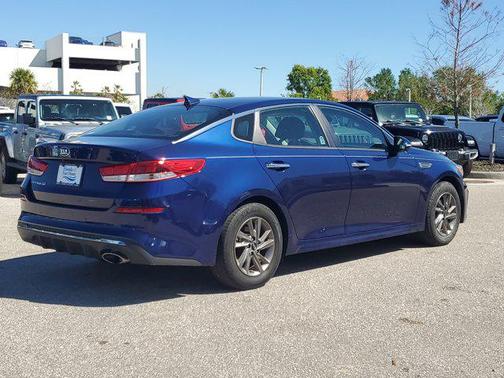 2020 Kia Optima LX