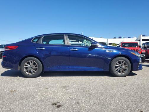 2020 Kia Optima LX