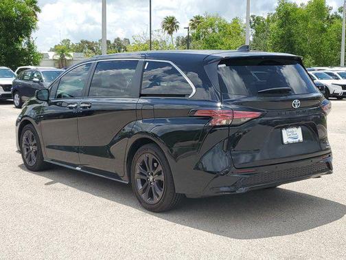 2024 Toyota Sienna XSE 7 Passenger