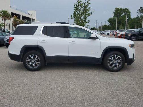 2023 GMC Acadia FWD SLT