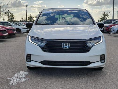 Platinum White Pearl 2024 Honda Odyssey Sport