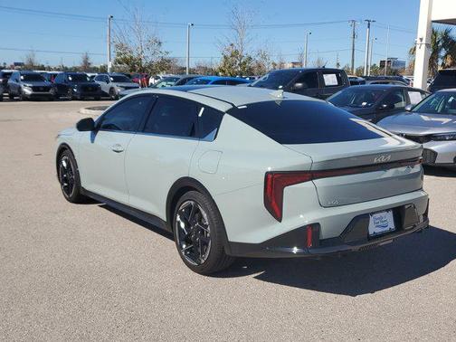 2025 Kia K4 GT-Line