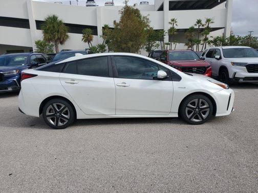 2020 Toyota Prius XLE
