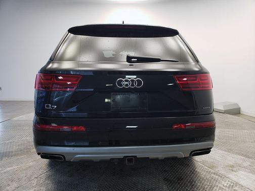 2019 Audi Q7 45 Premium Plus