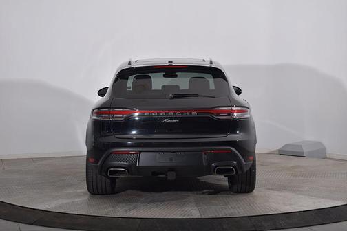 2022 Porsche Macan Macan