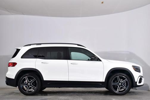 2025 Mercedes-Benz GLB 250 4MATIC