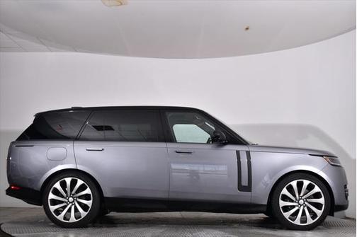 2023 Land Rover Range Rover P530 SE