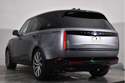 2023 Land Rover Range Rover P530 SE