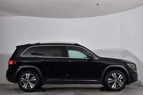 2025 Mercedes-Benz GLB 250 4MATIC