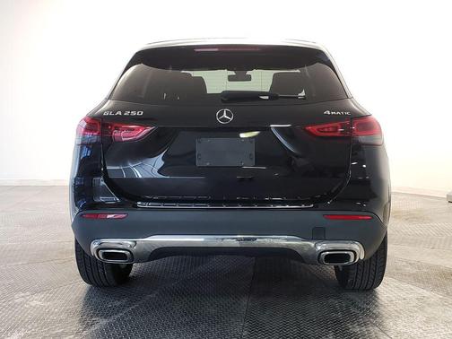 2021 Mercedes-Benz GLA 250 Base 4MATIC