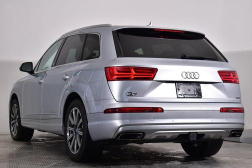 2019 Audi Q7 45 Premium Plus