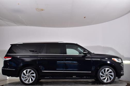 2024 Lincoln Navigator Premiere