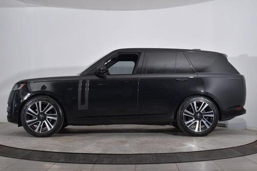 2023 Land Rover Range Rover P530 SE
