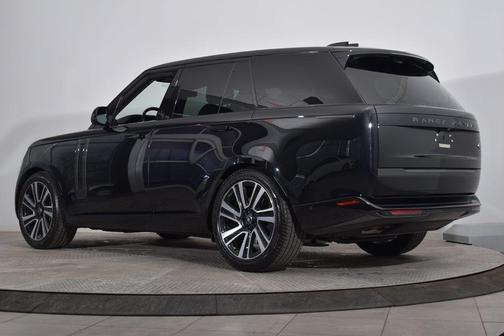 2023 Land Rover Range Rover P530 SE