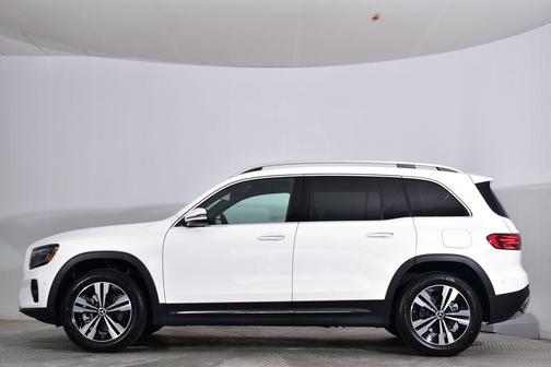 2025 Mercedes-Benz GLB 250 4MATIC