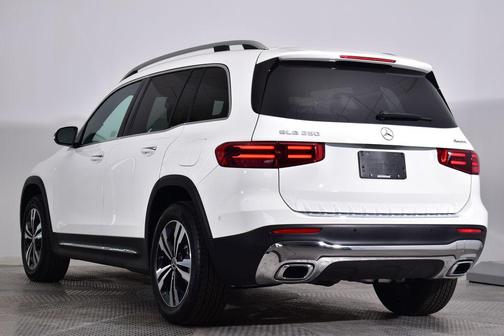 2025 Mercedes-Benz GLB 250 4MATIC