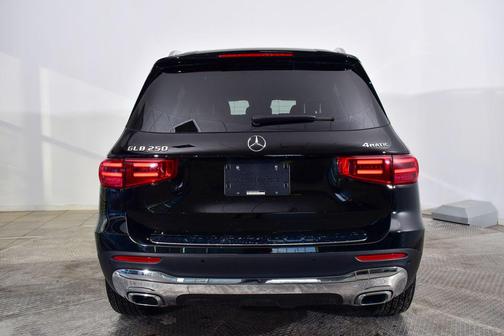 2025 Mercedes-Benz GLB 250 4MATIC