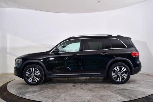 2025 Mercedes-Benz GLB 250 4MATIC