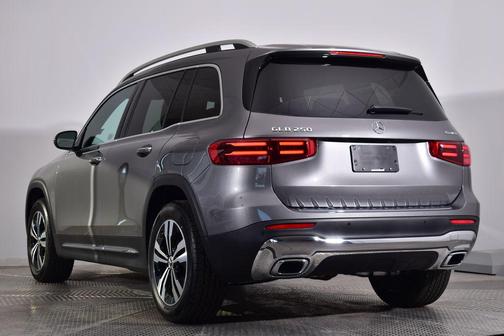 2025 Mercedes-Benz GLB 250 4MATIC