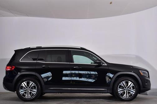 2025 Mercedes-Benz GLB 250 4MATIC