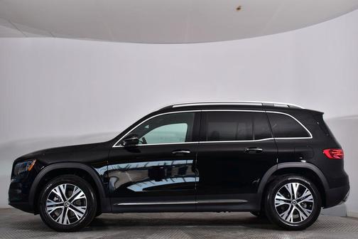 2025 Mercedes-Benz GLB 250 4MATIC