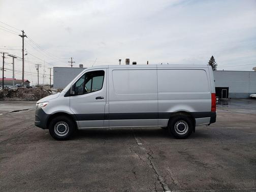 2019 Mercedes-Benz Sprinter 2500 Standard Roof