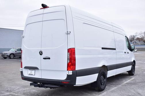 2025 Mercedes-Benz Sprinter 2500 High Roof