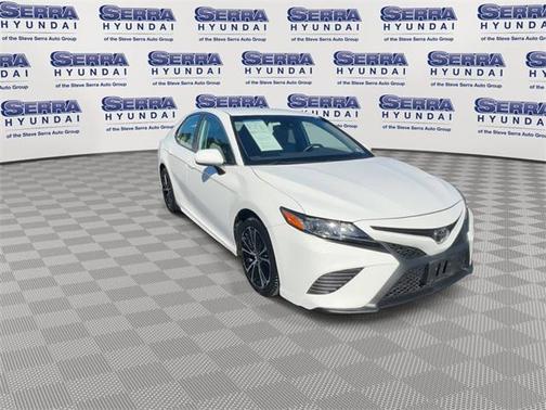 2020 Toyota Camry SE