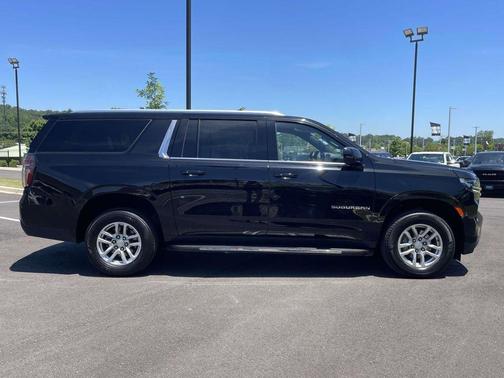 Black 2024 Chevrolet Suburban LT