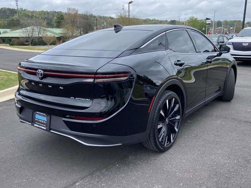 2023 Toyota Crown Platinum