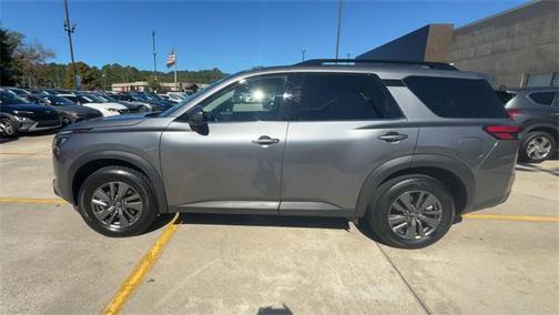 2024 Nissan Pathfinder SV FWD