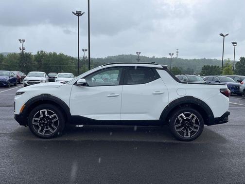 Atlas White 2025 Hyundai SANTA CRUZ Limited