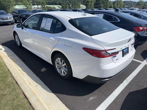 Ice Cap 2025 Toyota Camry LE