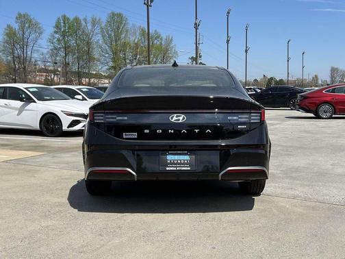 Abyss Black 2026 Hyundai SONATA Hybrid Limited