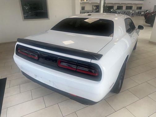 White Knuckle Clearcoat 2023 Dodge Challenger R/T