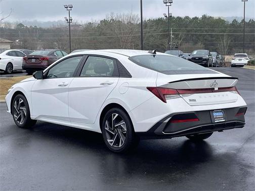 2025 Hyundai ELANTRA Sport