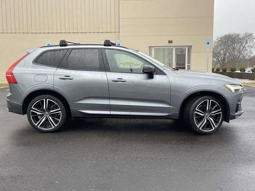 2020 Volvo XC60 T5 R-Design