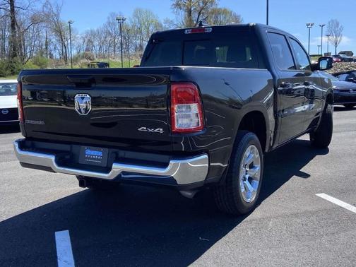 Diamond Black Crystal Pearlcoat 2022 RAM 1500 Big Horn/Lone Star