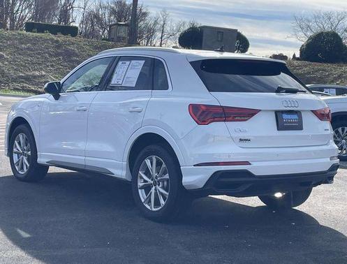 2025 Audi Q3 Premium 45 TFSI S line quattro Tiptronic