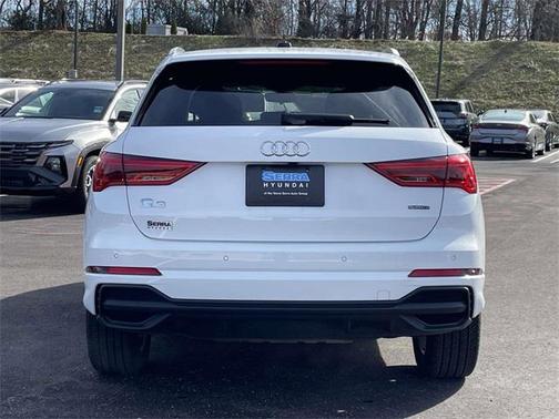 2025 Audi Q3 Premium 45 TFSI S line quattro Tiptronic