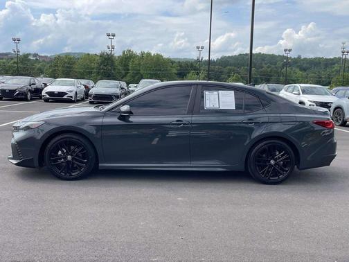 Underground 2025 Toyota Camry SE