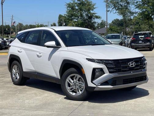 Serenity White Pearl 2026 Hyundai TUCSON SE