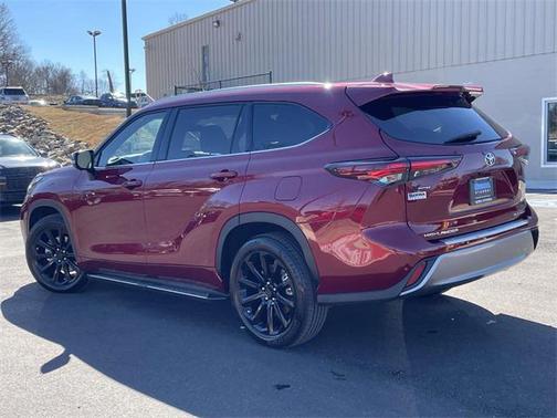 2024 Toyota Highlander Platinum