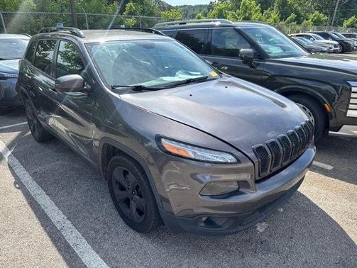 Granite Crystal Metallic Clearcoat 2018 Jeep Cherokee Latitude