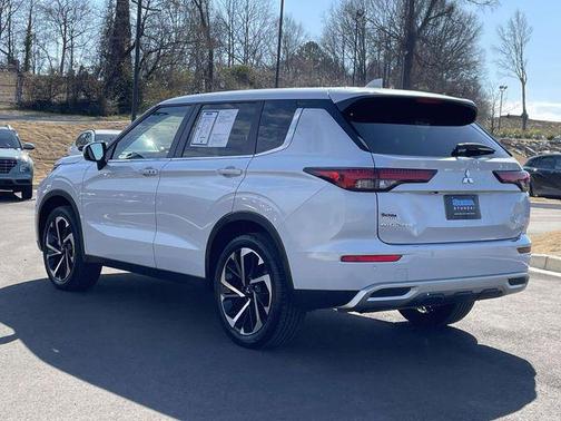 2024 Mitsubishi Outlander SE Black Edition w/Pano Roof S-AWC